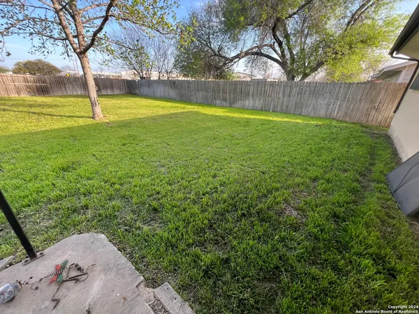 $1,450 | 208 Michelle Drive, Converse, TX 78109