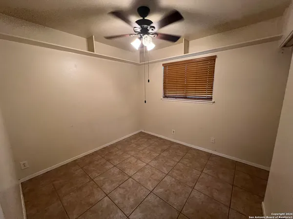 $1,450 | 208 Michelle Drive, Converse, TX 78109