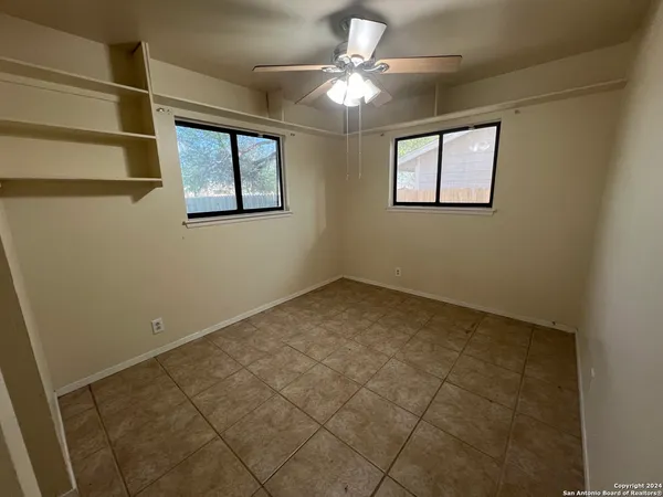 $1,450 | 208 Michelle Drive, Converse, TX 78109