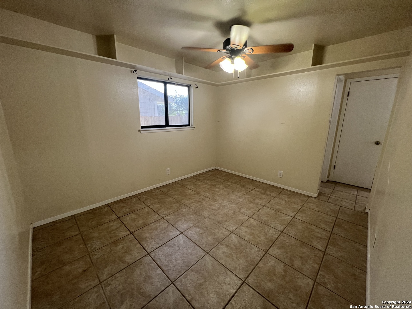 208 Michelle Drive Converse, TX 78109 - Photo 10 of 17