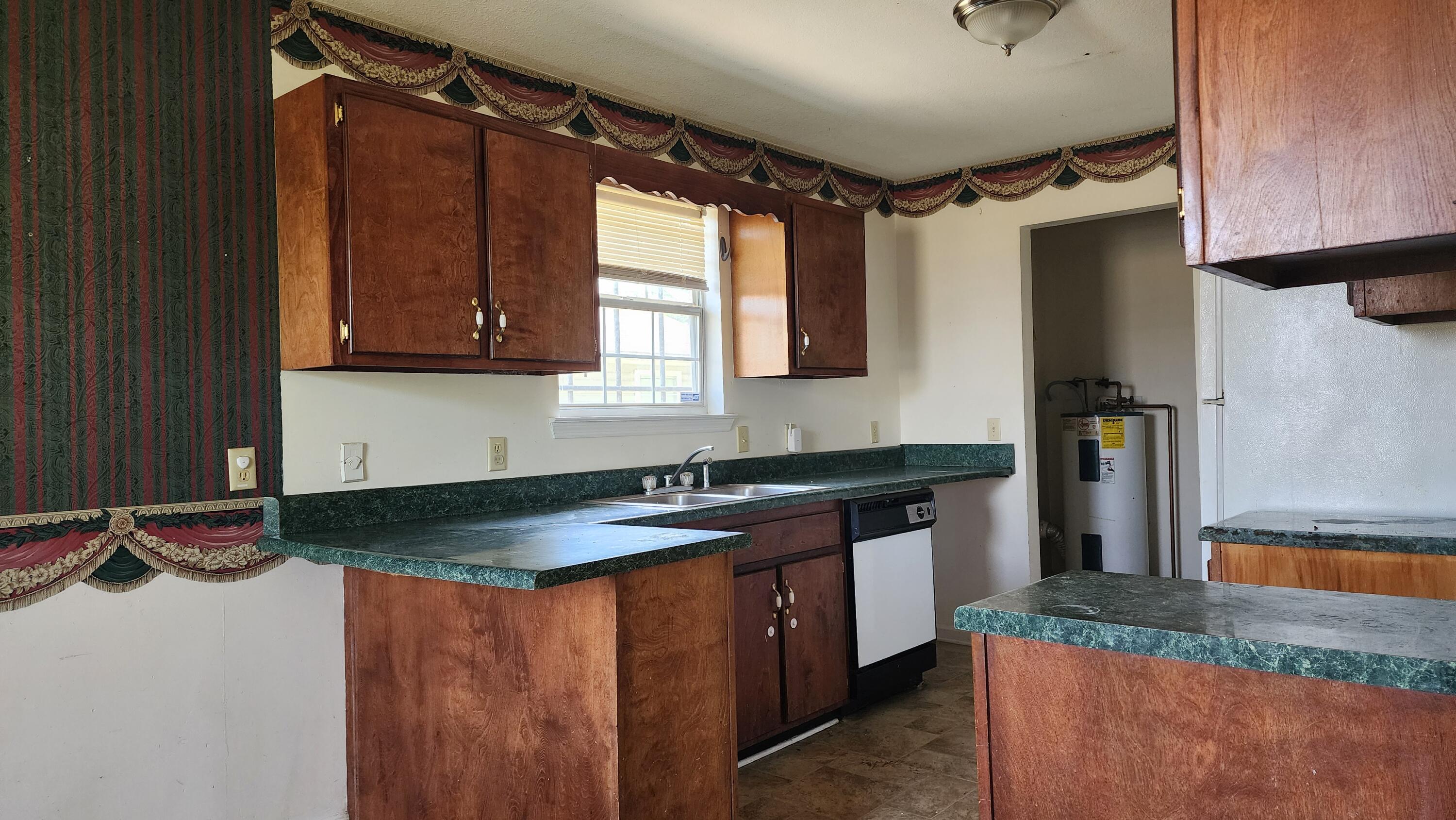 1806 Bennett Avenue Chattanooga, TN 37404 - Photo 13 of 27 Kitchen