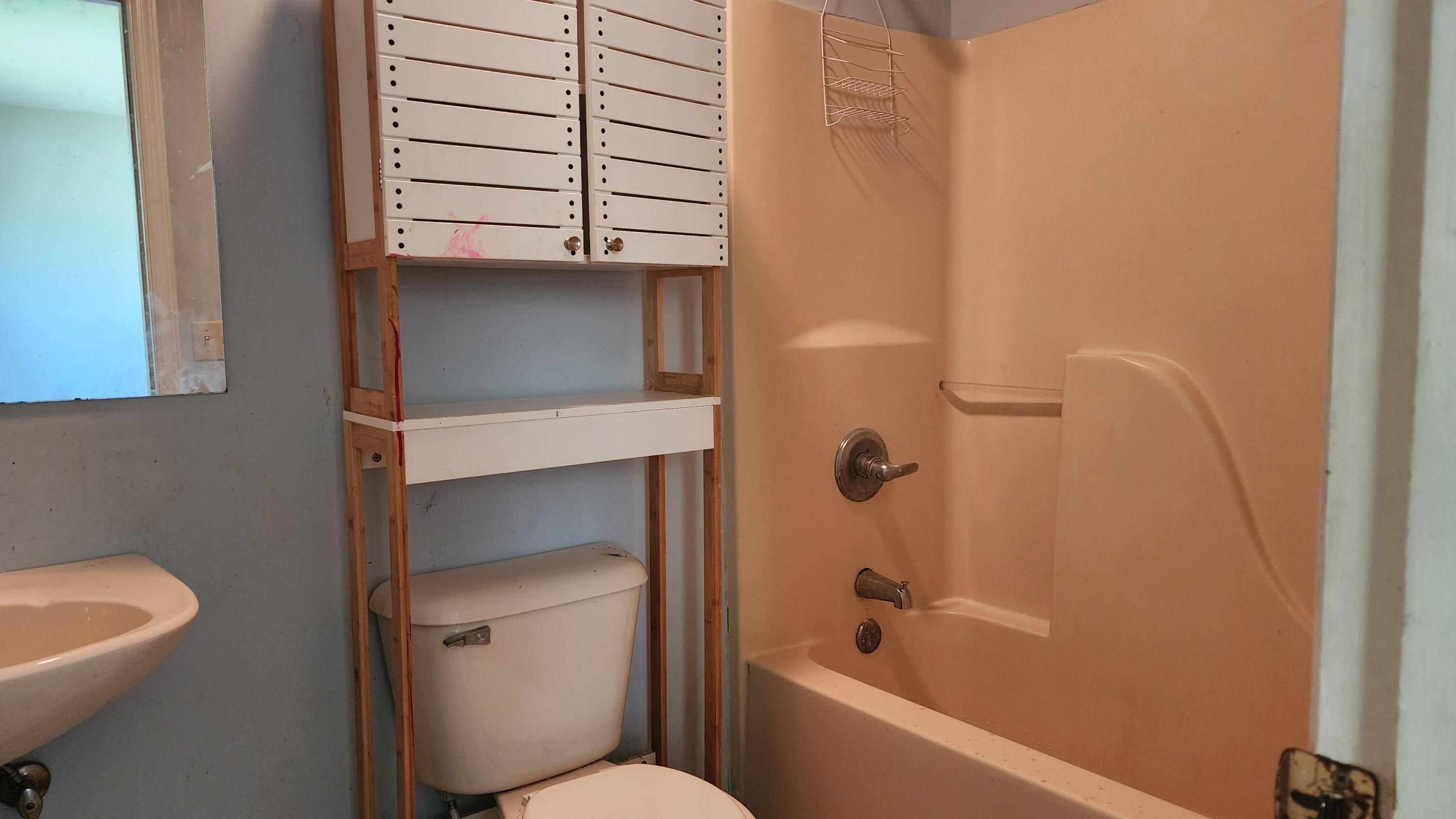1806 Bennett Avenue Chattanooga, TN 37404 - Photo 17 of 27 Primary bath
