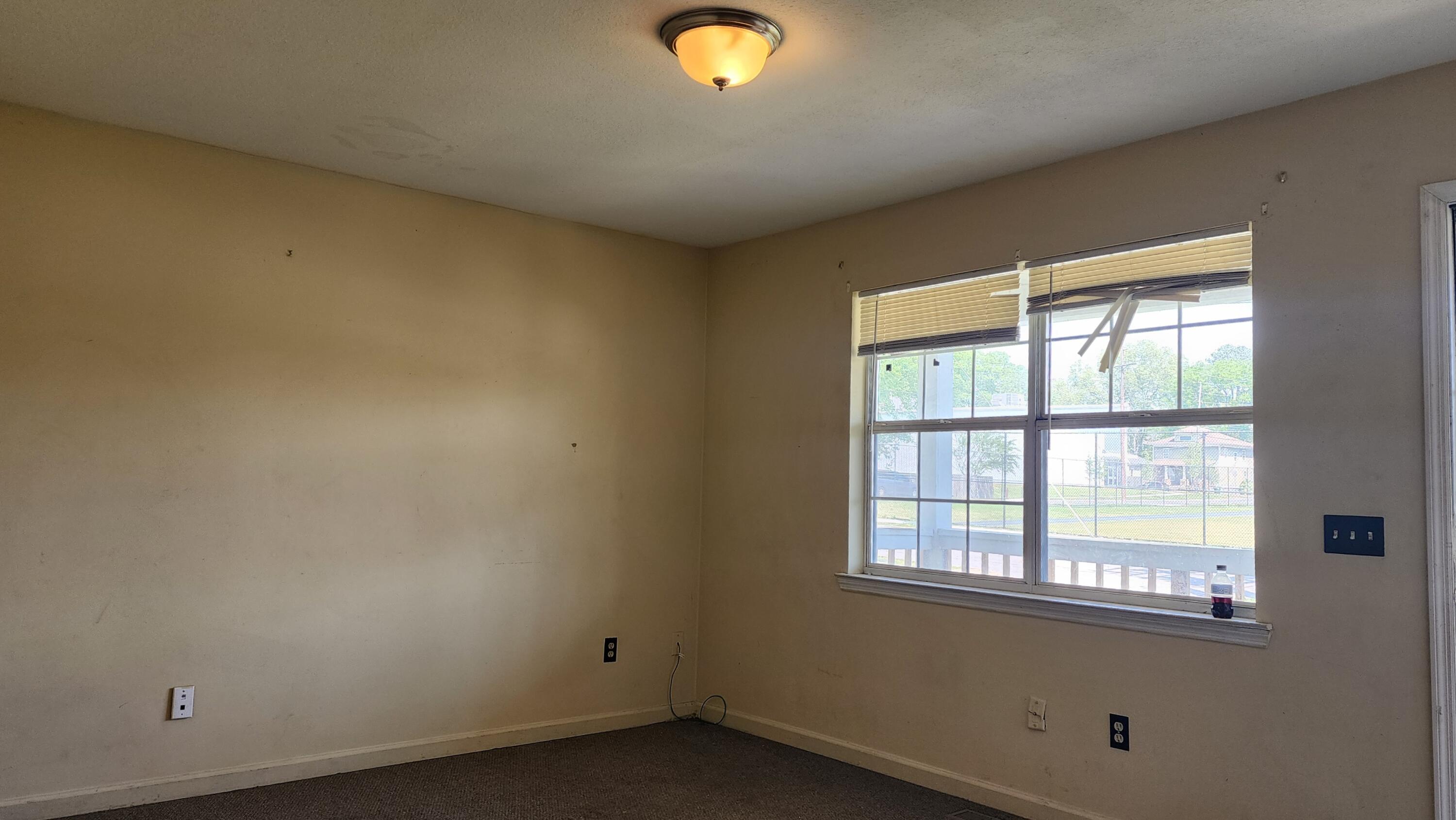 1806 Bennett Avenue Chattanooga, TN 37404 - Photo 26 of 27 Living room
