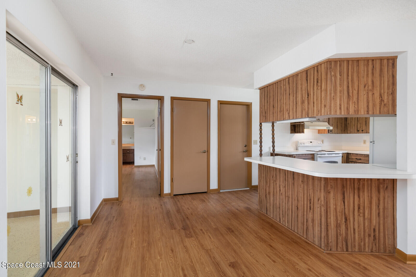 1961 Tallpalm Road Melbourne, FL 32935 - Photo 8 of 25 Breakfast Bar
