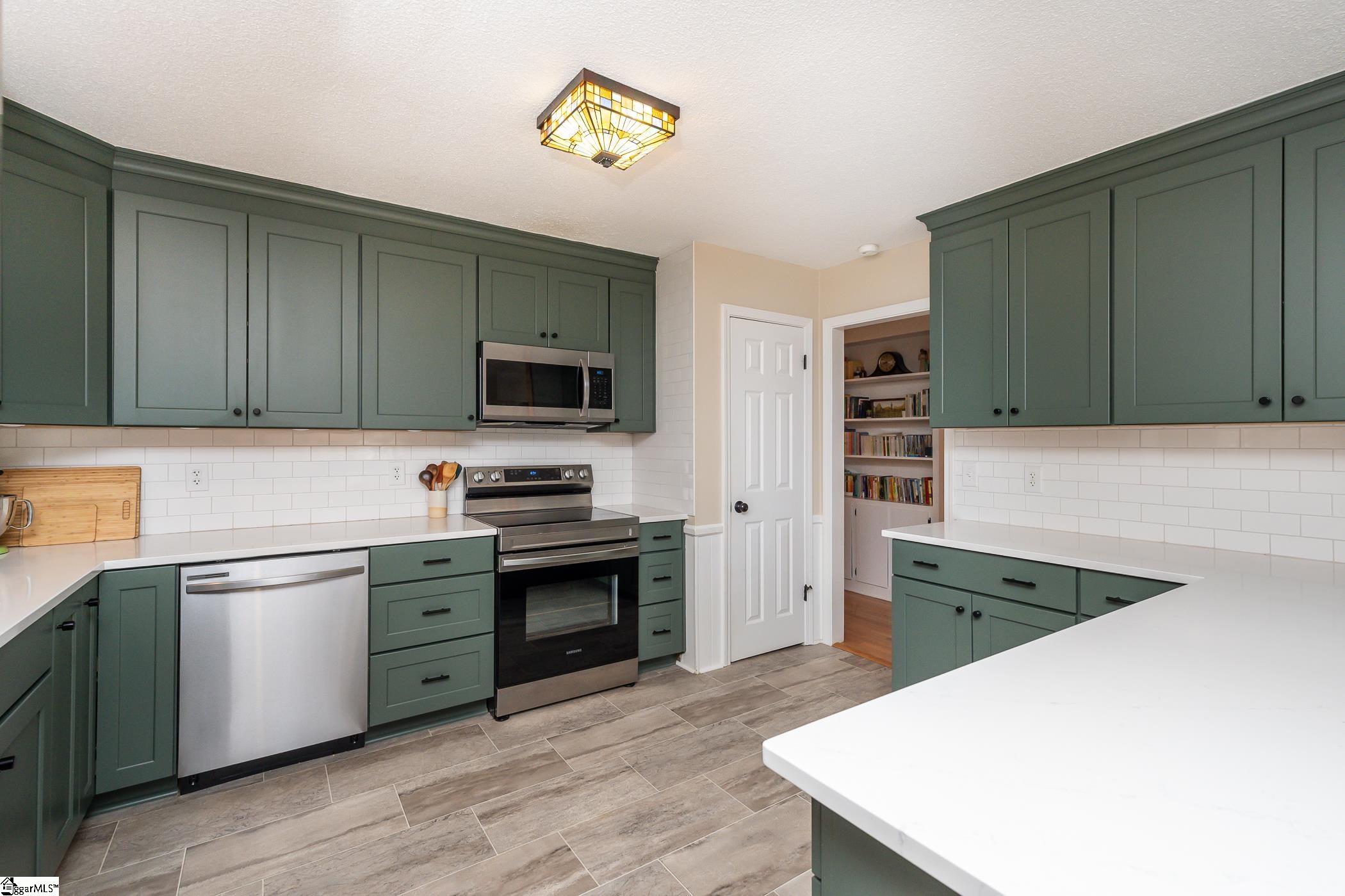 102 Colony Road Travelers Rest, SC 29690 - Photo 11 of 36 Gallery Image 11