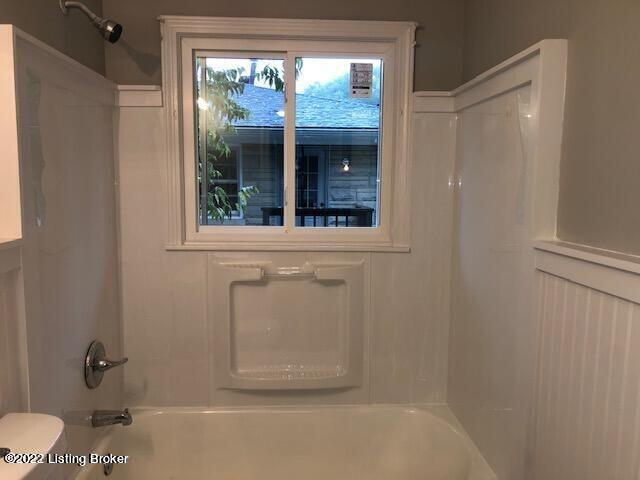 11413 Deering Road Louisville, KY 40272 - Photo 20 of 35 20211105012236458749000000-o