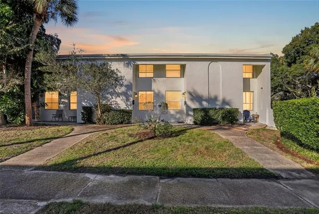 $2,200 | 4505 La Capri Court, Tampa, FL 33611