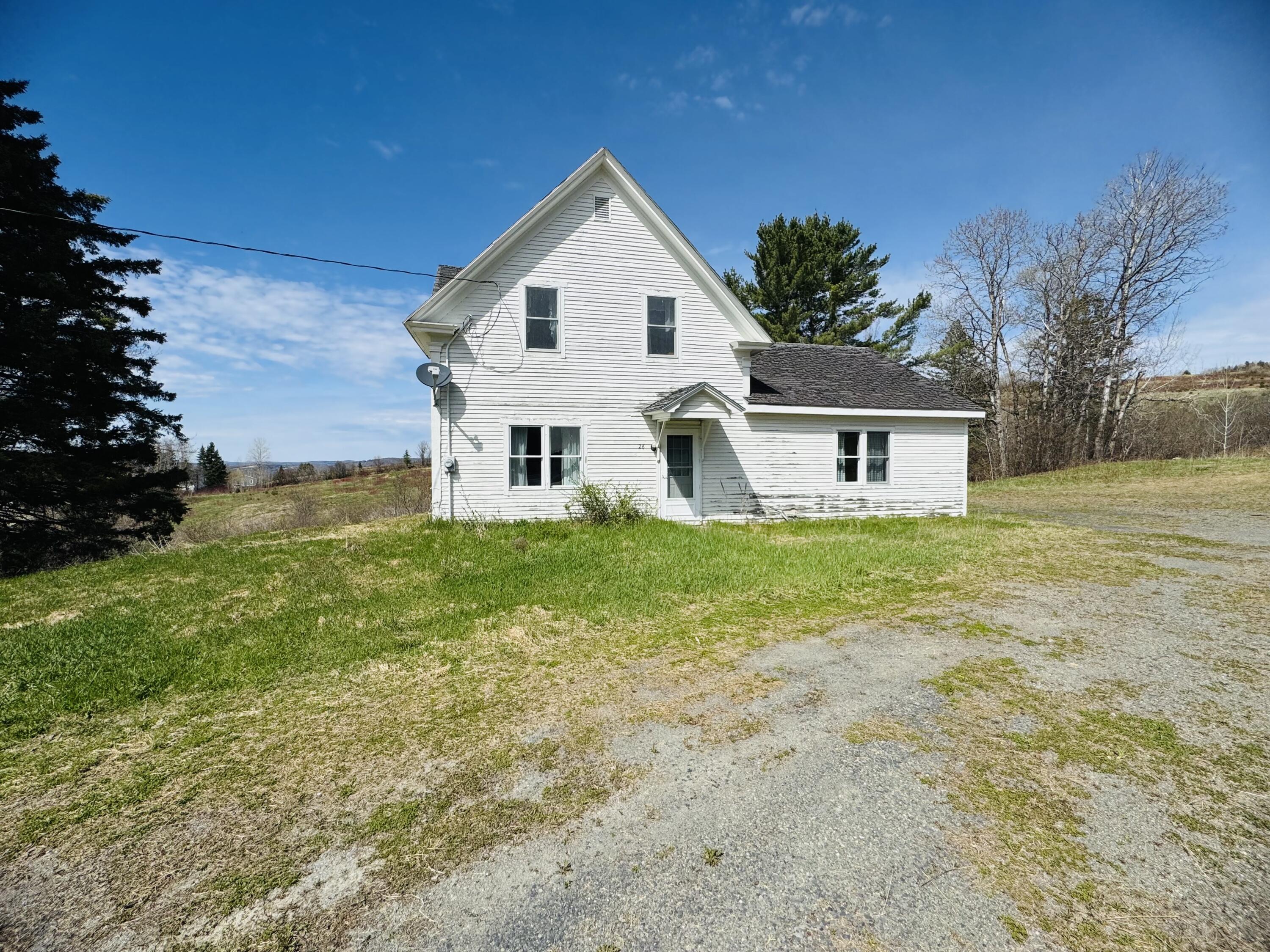 26 New Canada Road New Canada, ME 04743 - Photo 4 of 34 IMG_1946