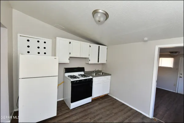 $184,950 | 3519 Douglas Avenue, El Paso, TX 79903