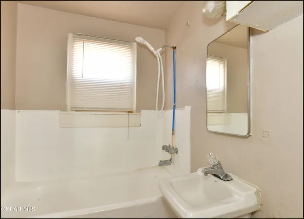 $184,950 | 3519 Douglas Avenue, El Paso, TX 79903