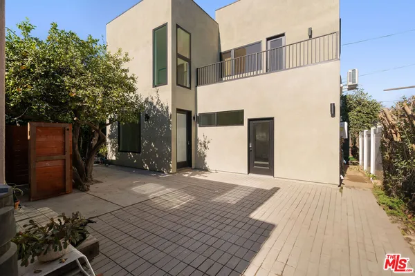 $4,995 | 3909 West Exposition Boulevard, Los Angeles, CA 90016