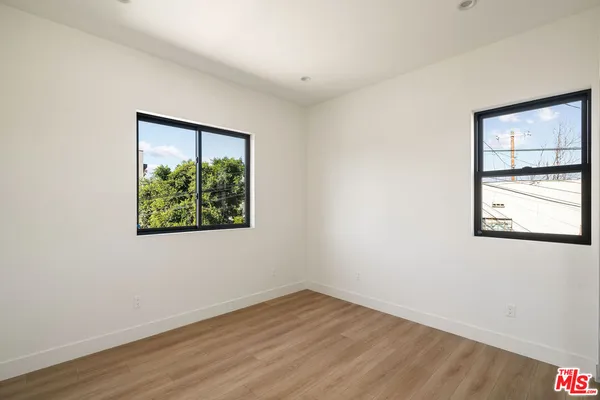 $4,995 | 3909 West Exposition Boulevard, Los Angeles, CA 90016