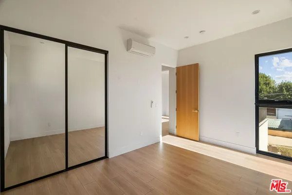 $4,995 | 3909 West Exposition Boulevard, Los Angeles, CA 90016