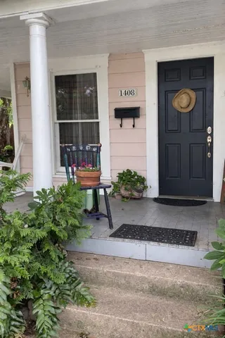 a view of a entryway front of house