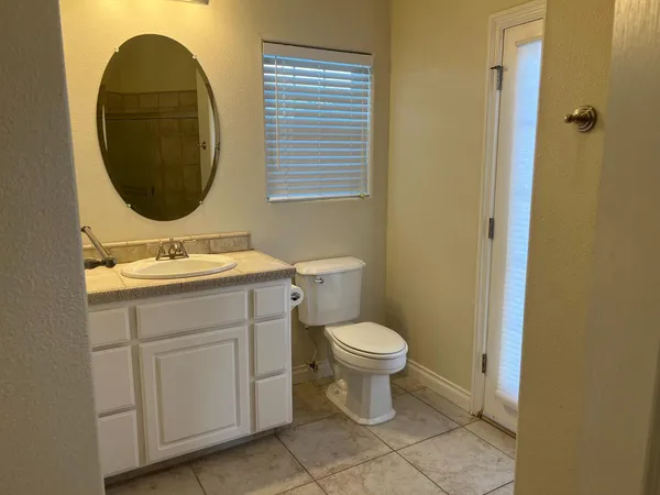 $2,900 | 1046 Lords Court, Lemoore, CA 93245