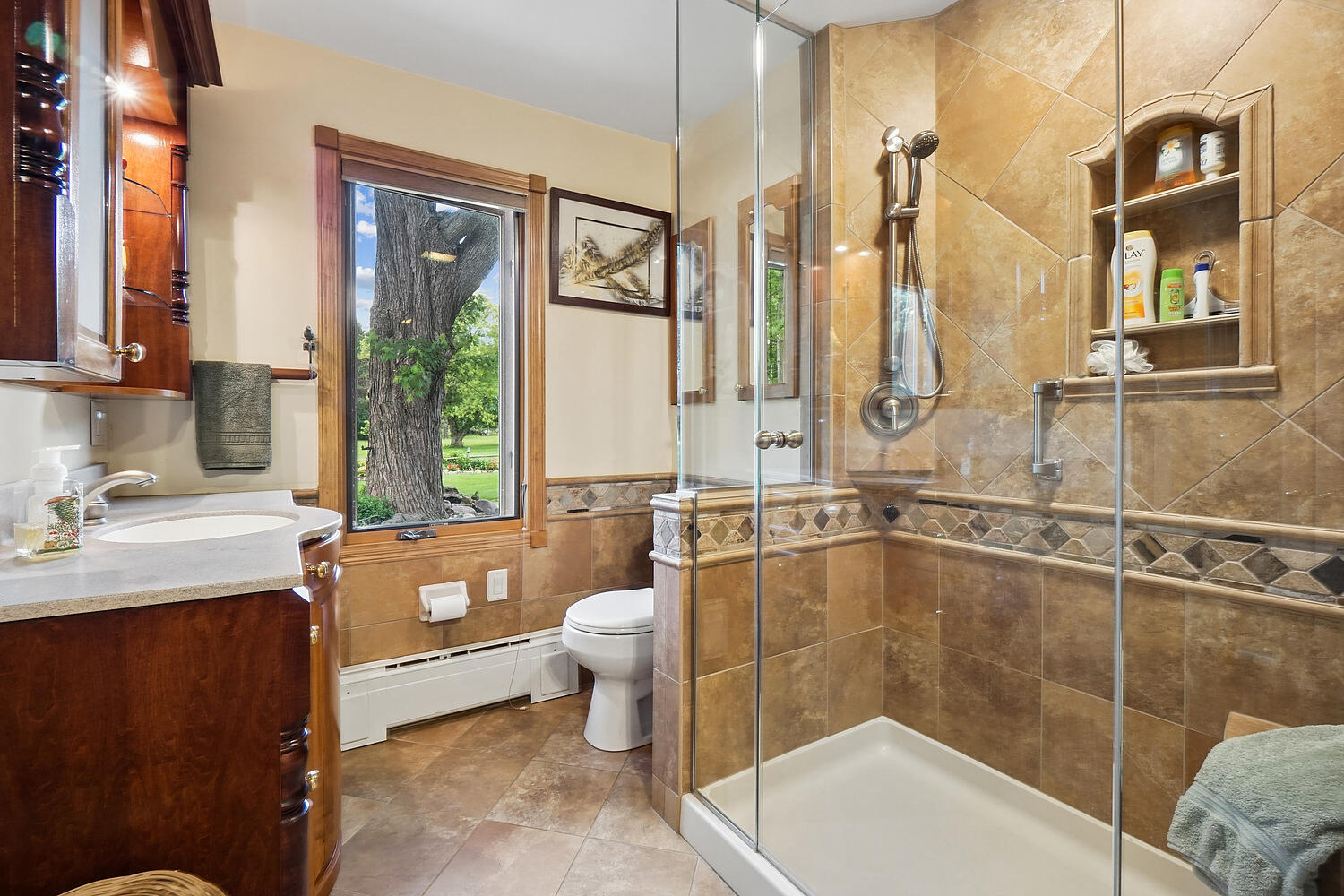 9461 River Road Pleasant Prairie, WI 53158 - Photo 16 of 51 Main Floor Bathroom