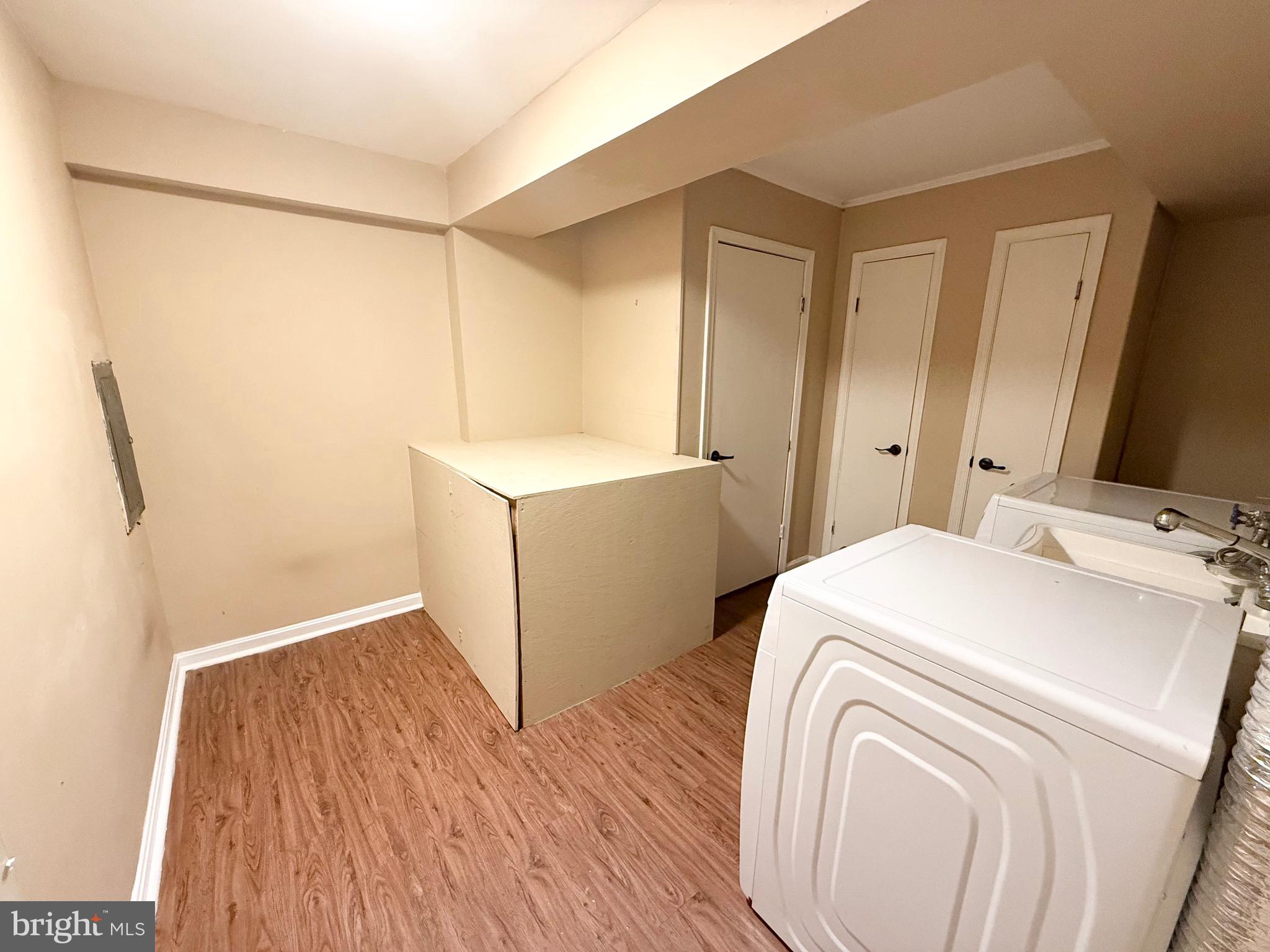 5439 Richenbacher Avenue Alexandria, VA 22304 - Photo 18 of 23 a room with a washer and dryer