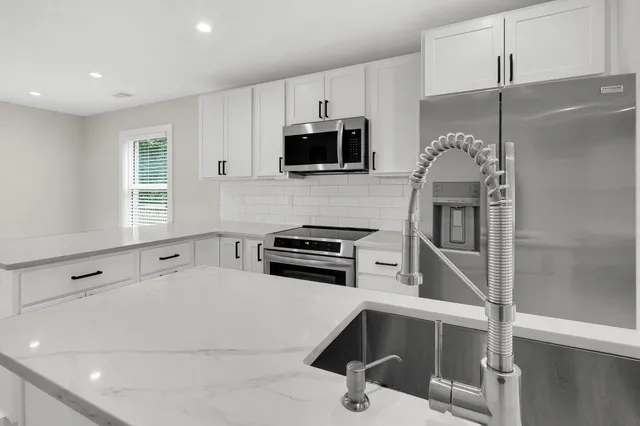 $2,800 | 1752 Skinner Avenue, Charleston, SC 29407