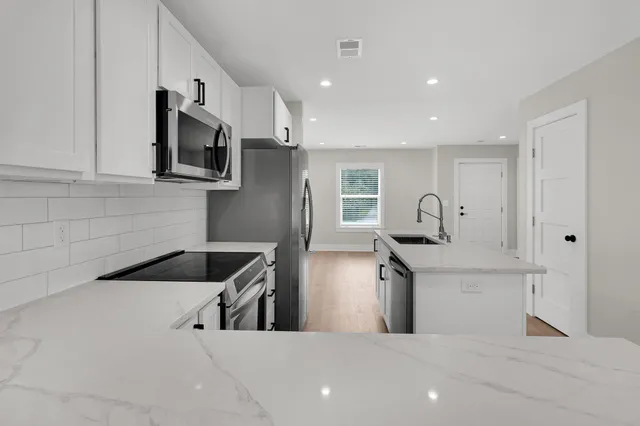 $2,800 | 1752 Skinner Avenue, Charleston, SC 29407