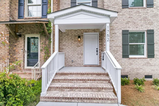 $2,800 | 1752 Skinner Avenue, Charleston, SC 29407
