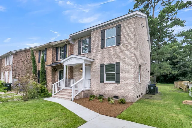 $2,800 | 1752 Skinner Avenue, Charleston, SC 29407