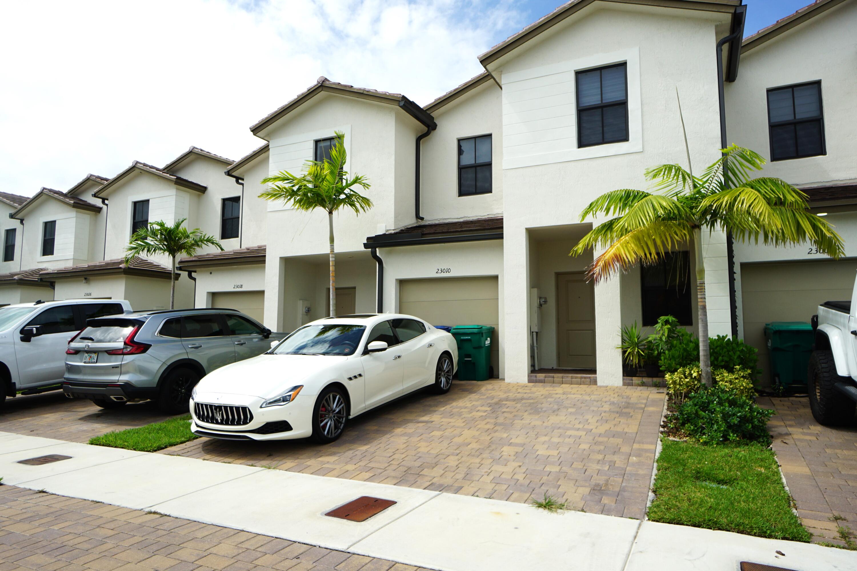 23010 Southwest 128th Place Miami, FL 33177 - Photo 1 of 46 DSC05070