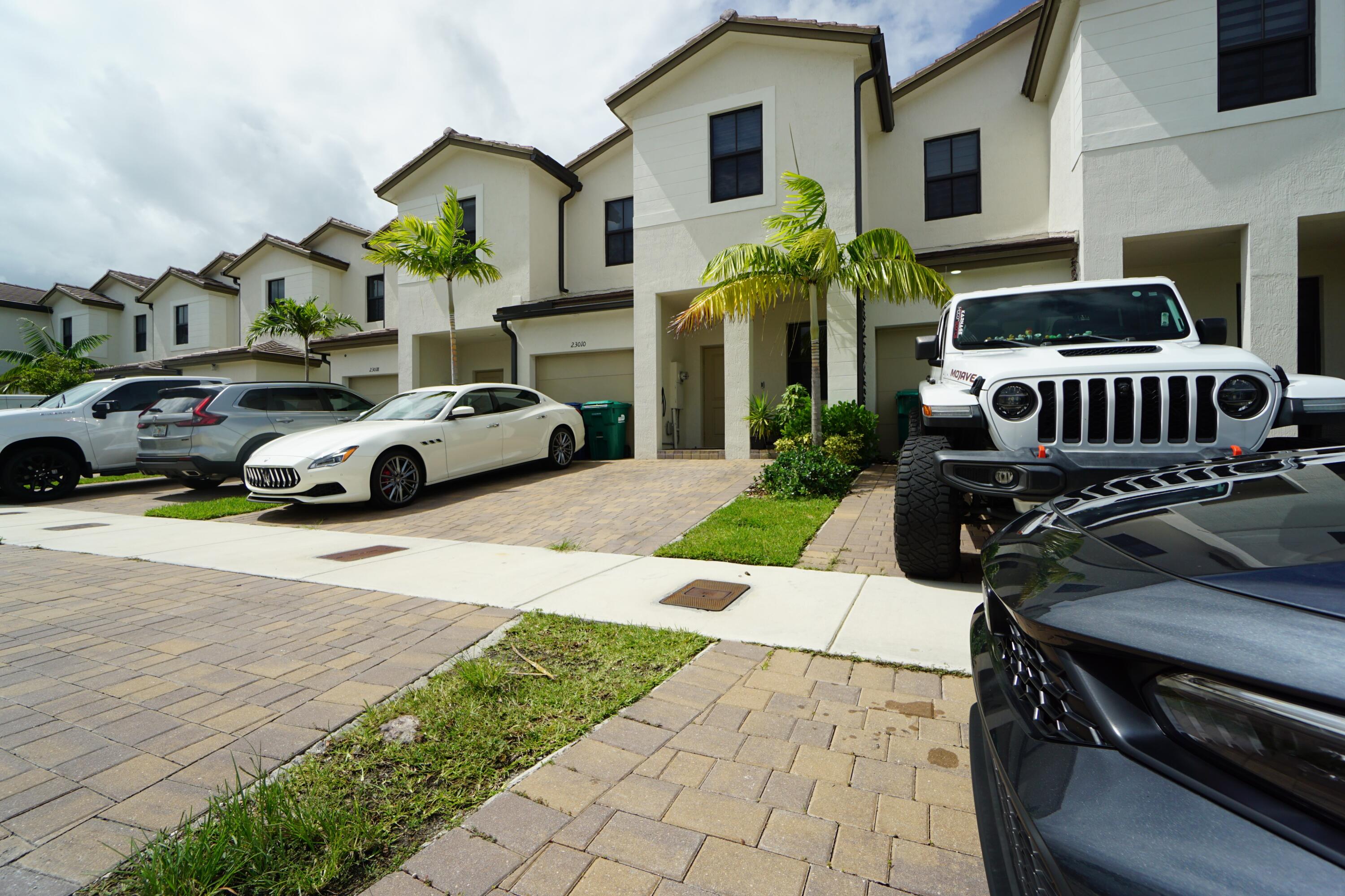 23010 Southwest 128th Place Miami, FL 33177 - Photo 45 of 46 DSC05126