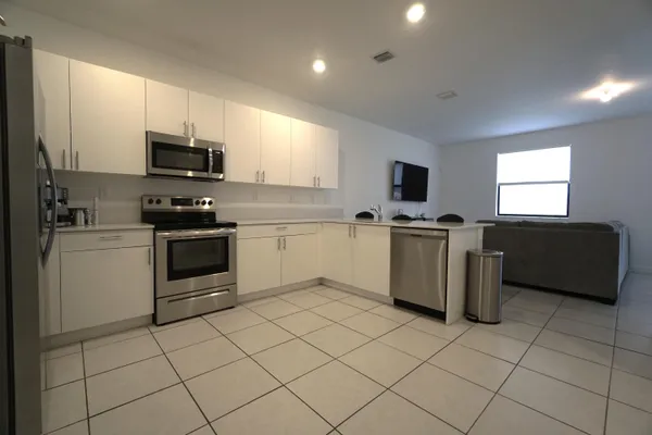 $3,300 | 23010 Southwest 128th Place, Miami, FL 33177