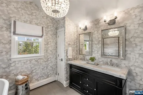 $989,000 | 700 Gallows Hill Road, Cranford, NJ 07016