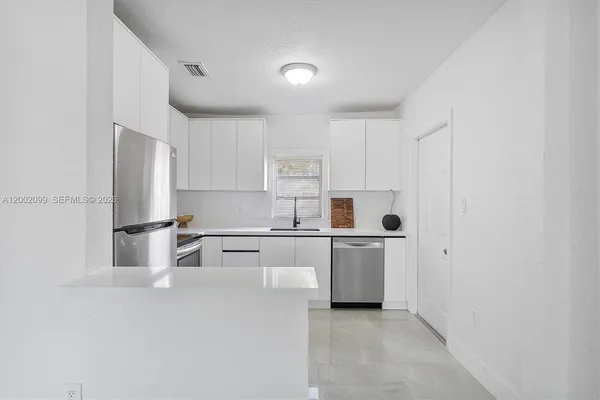 $3,300 | 1810 Northwest 47th Street, Miami, FL 33142