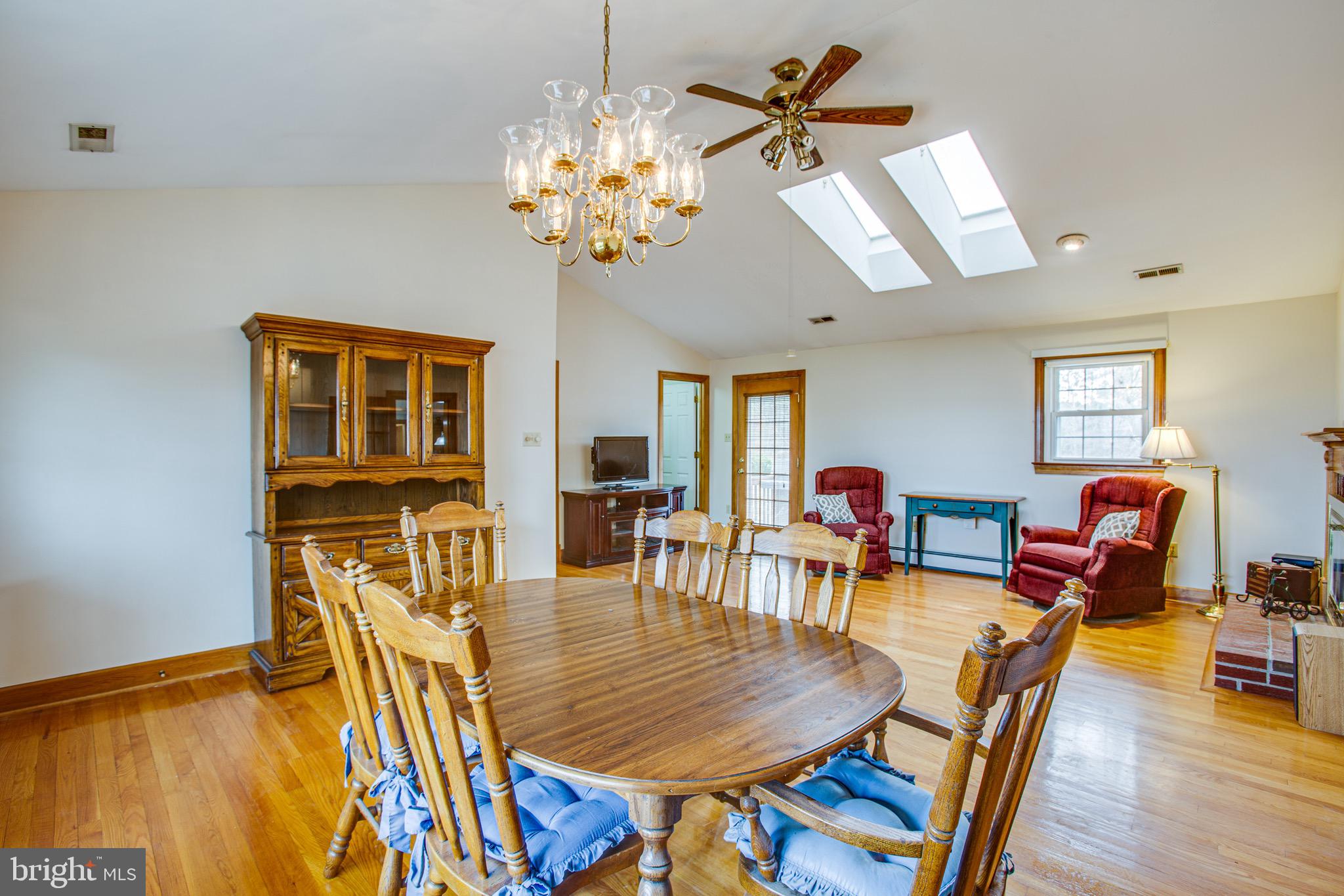 6273 Courthouse Road Spotsylvania, VA 22551 - Photo 4 of 36 Beautiful open concept dining and living area