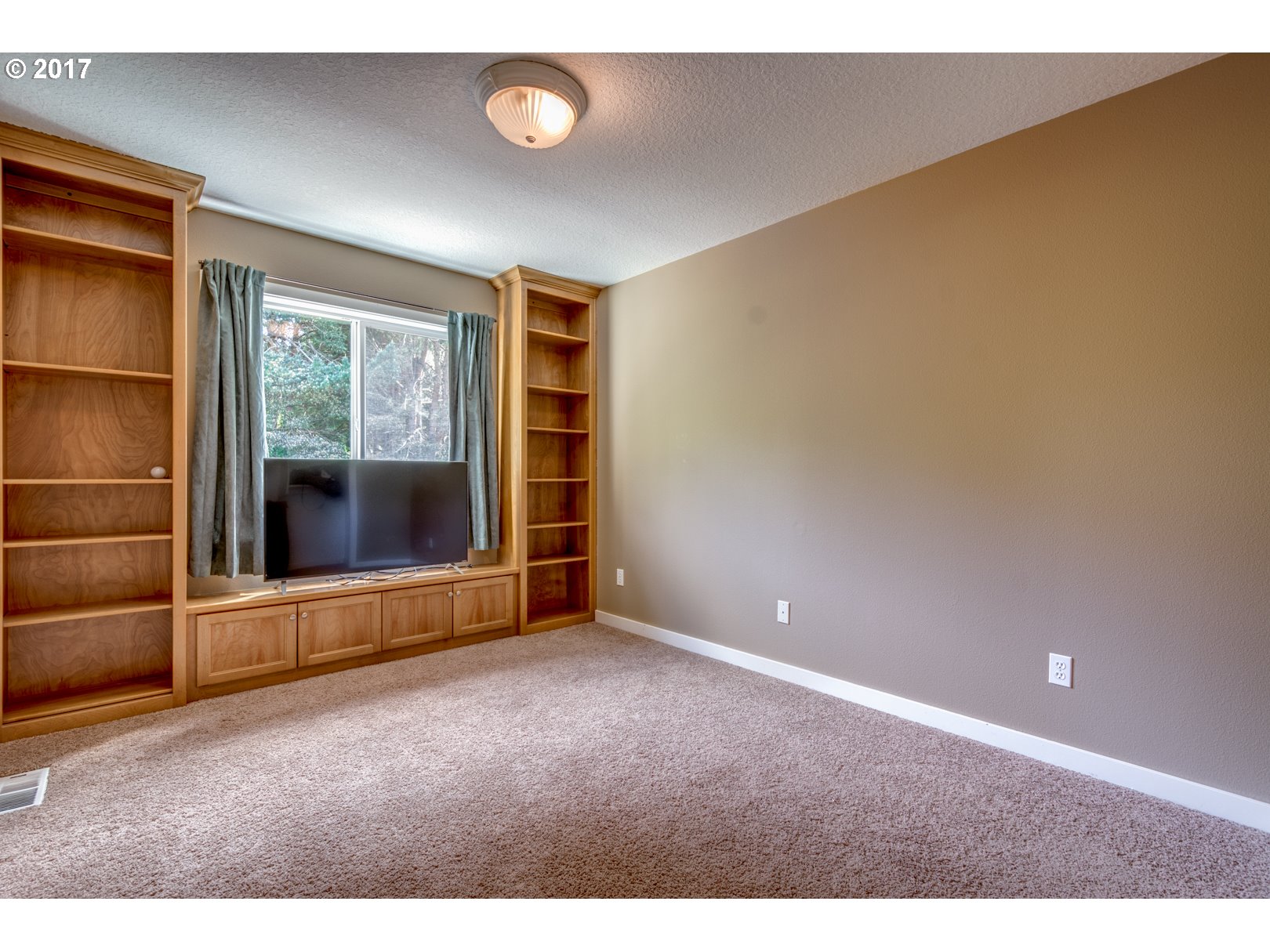 20732 Southwest Prindle Road Tualatin, OR 97062 - Photo 20 of 27 Gallery Image 20