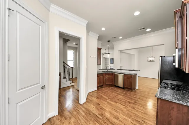 $2,600 | 5617 Kiam Street, Unit A, Houston, TX 77007