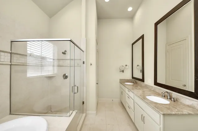 $2,600 | 5617 Kiam Street, Unit A, Houston, TX 77007