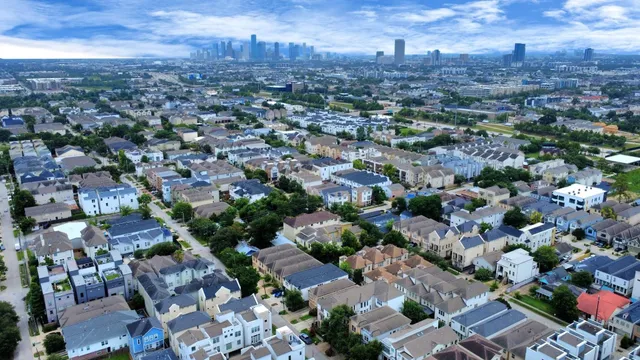 $2,600 | 5617 Kiam Street, Unit A, Houston, TX 77007