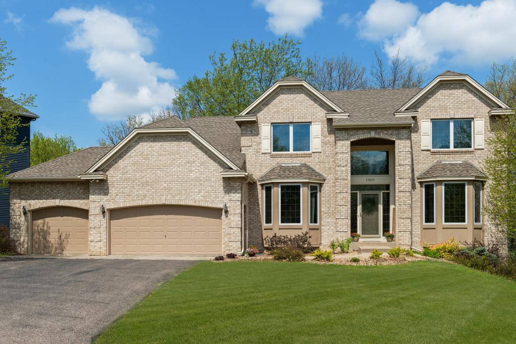 13823 Elkhart Road Apple Valley, MN 55124 - Photo 1 of 43 Gallery Image 1
