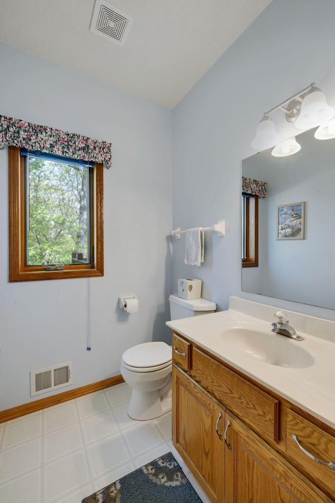 13823 Elkhart Road Apple Valley, MN 55124 - Photo 14 of 43 Gallery Image 14
