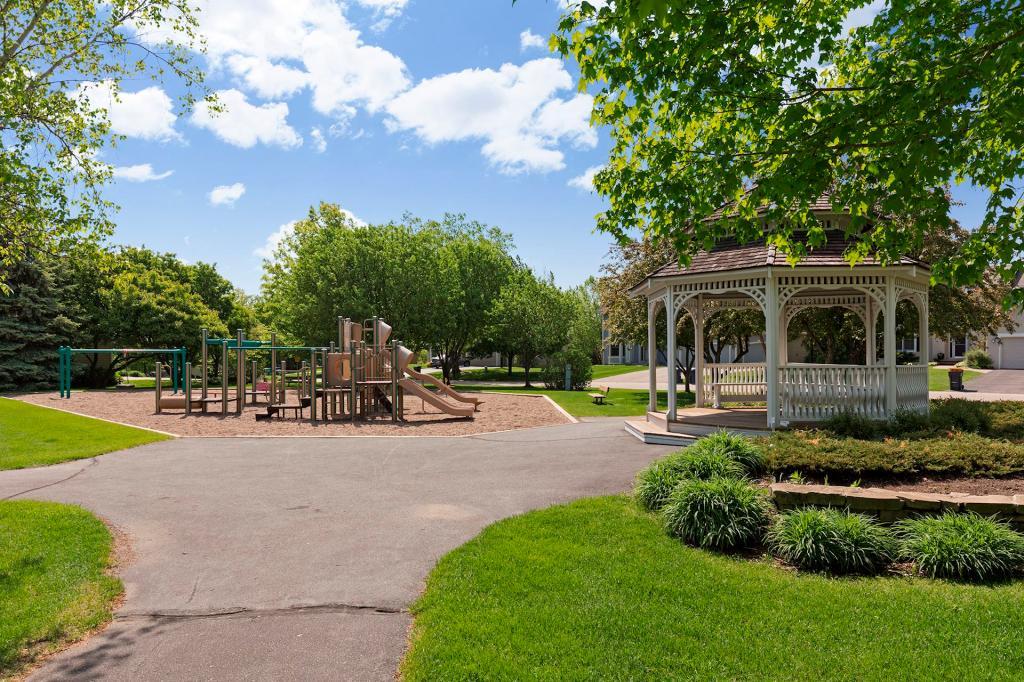 13823 Elkhart Road Apple Valley, MN 55124 - Photo 33 of 43 Gallery Image 33