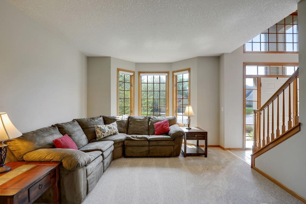 13823 Elkhart Road Apple Valley, MN 55124 - Photo 6 of 43 Gallery Image 6