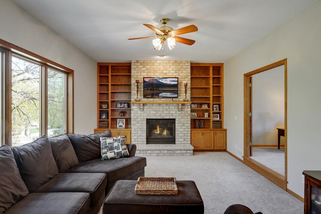 13823 Elkhart Road Apple Valley, MN 55124 - Photo 9 of 43 Gallery Image 9