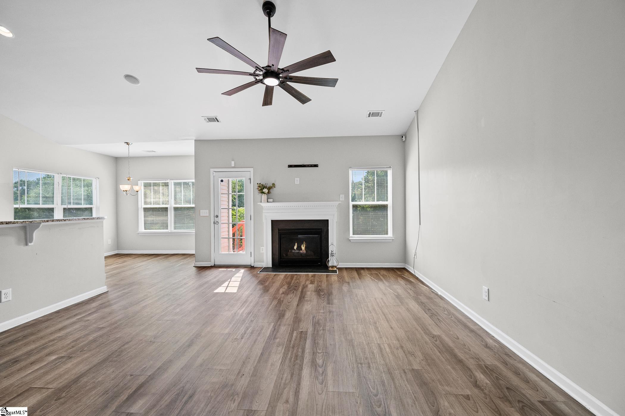 240 Rivers Edge Circle Simpsonville, SC 29680 - Photo 5 of 39