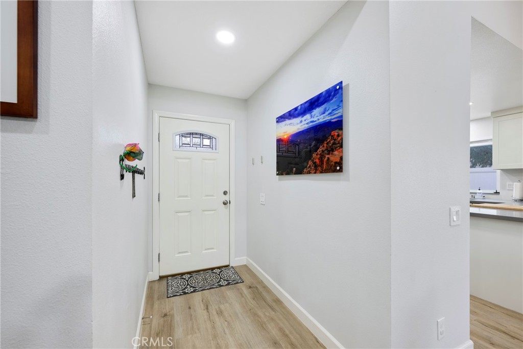 5493 Conestoga Lane Riverside, CA 92504 - Photo 4 of 44