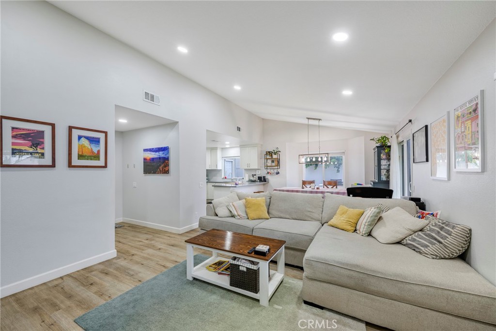 5493 Conestoga Lane Riverside, CA 92504 - Photo 7 of 44