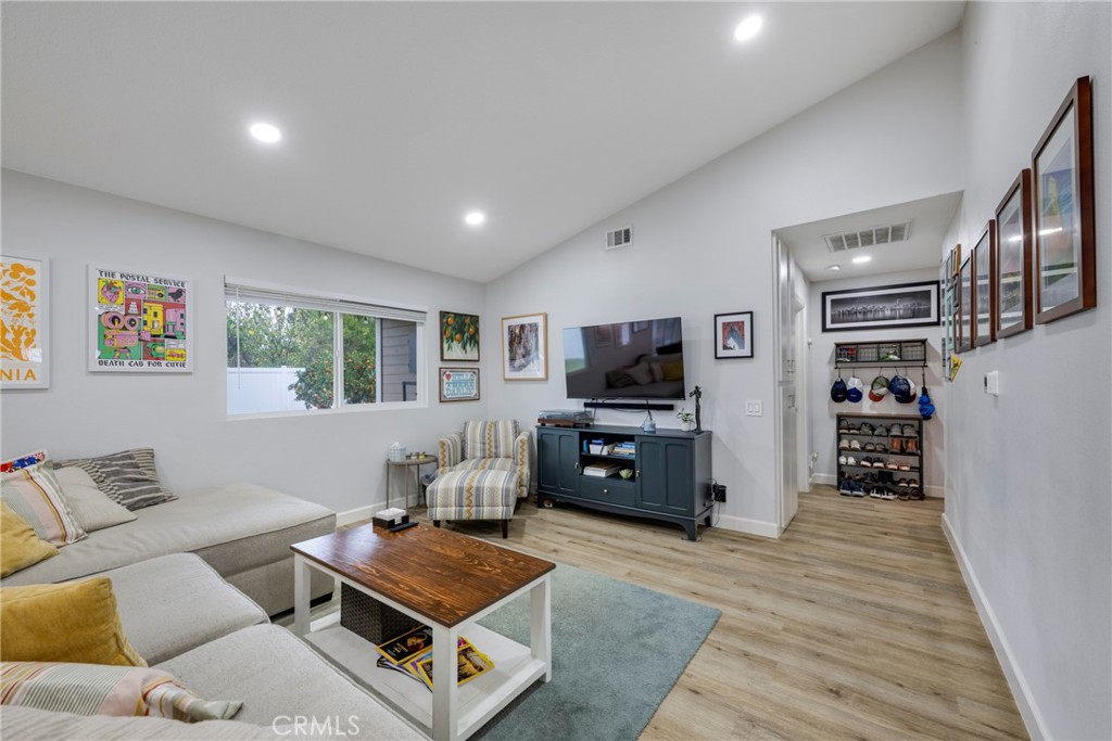 5493 Conestoga Lane Riverside, CA 92504 - Photo 8 of 44