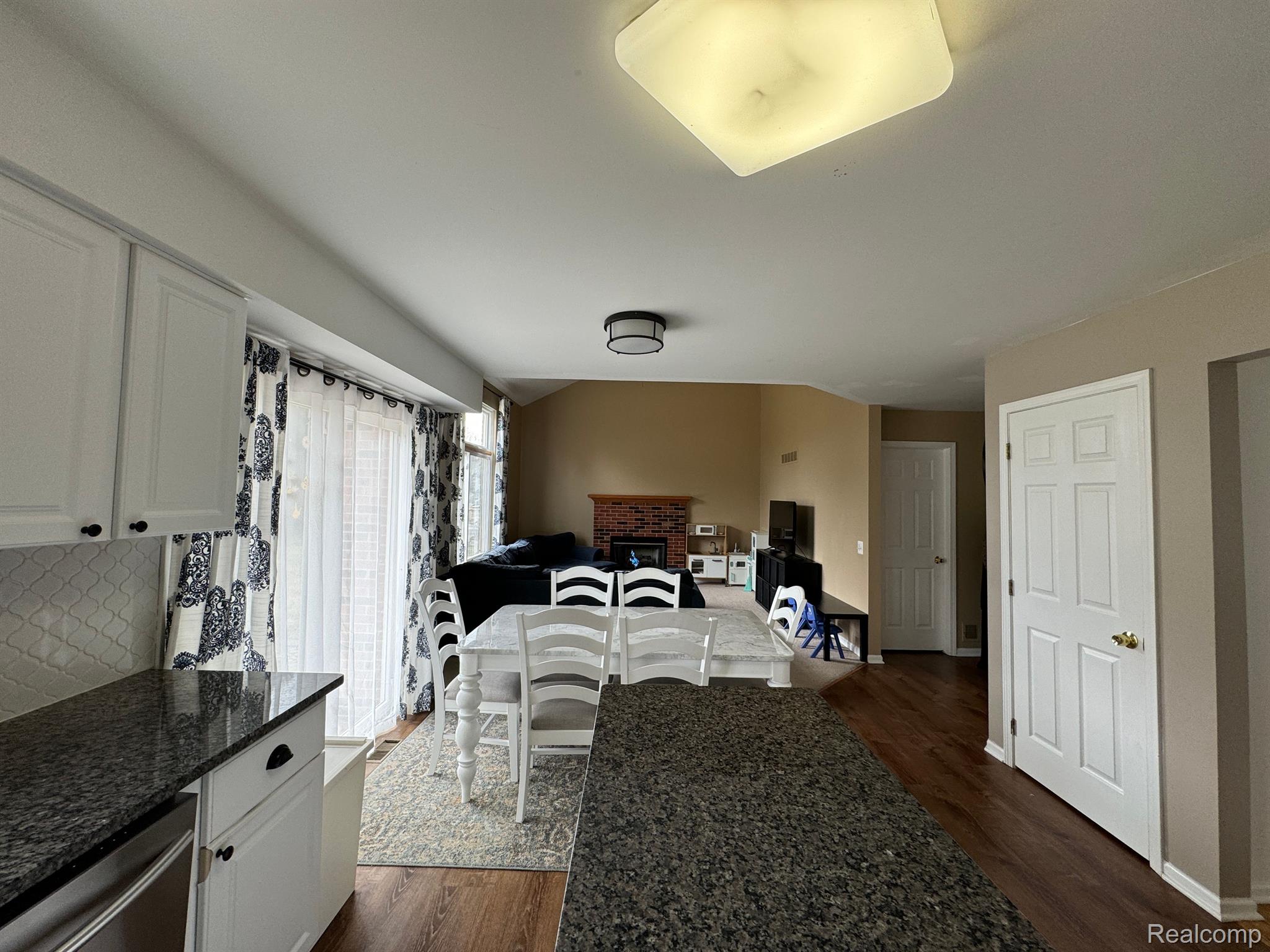 1675 Dunston Road Canton, MI 48188 - Photo 11 of 21 Gallery Image 11