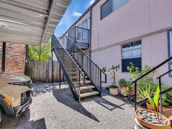 $100,000 | 5230 Arboles Drive, Unit 4, Houston, TX 77035