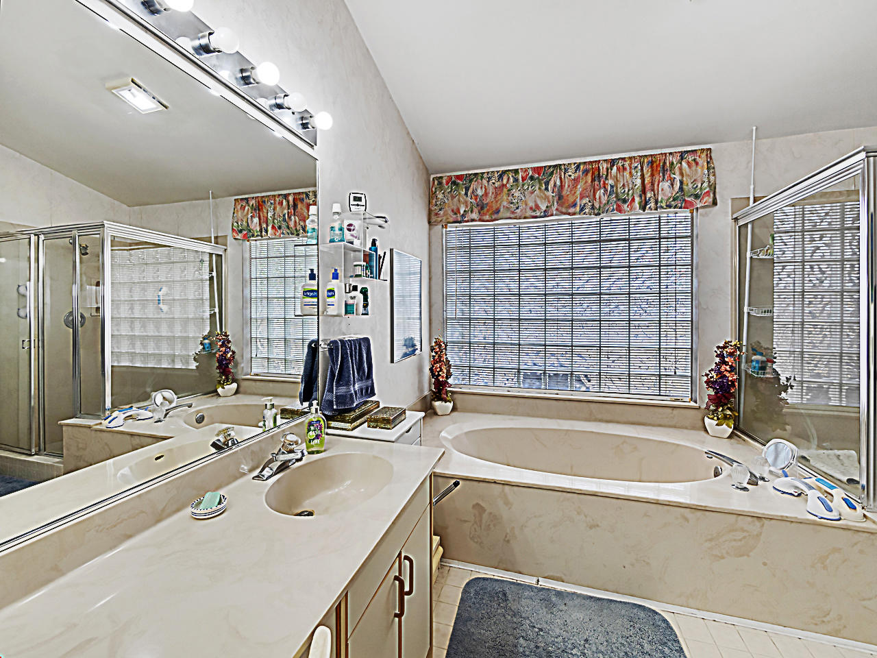 23283 Water Circle Boca Raton, FL 33486 - Photo 16 of 33 Master Bath
