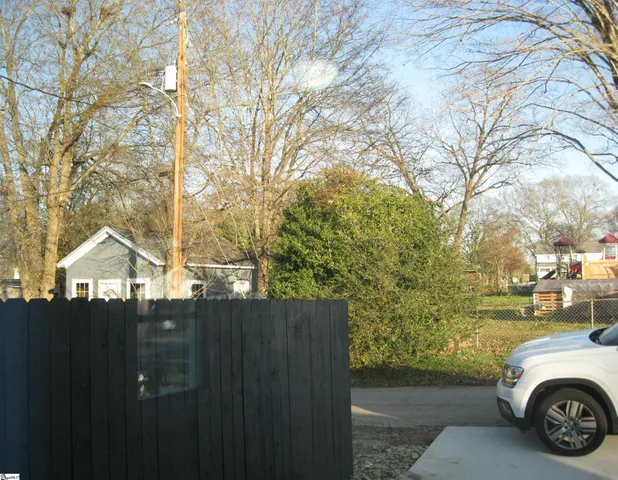 $1,099 | 1 Bollinger Street, Unit B, Pelzer, SC 29669