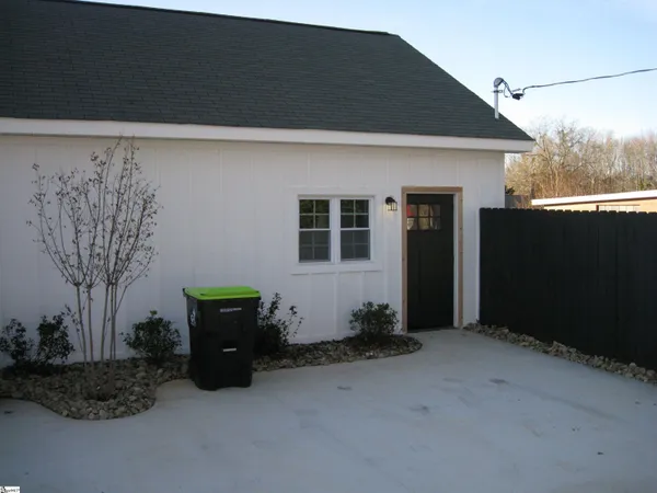 $1,099 | 1 Bollinger Street, Unit B, Pelzer, SC 29669