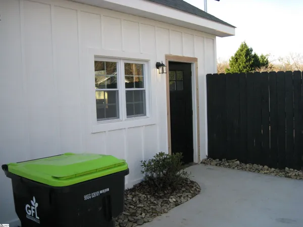 $1,099 | 1 Bollinger Street, Unit B, Pelzer, SC 29669